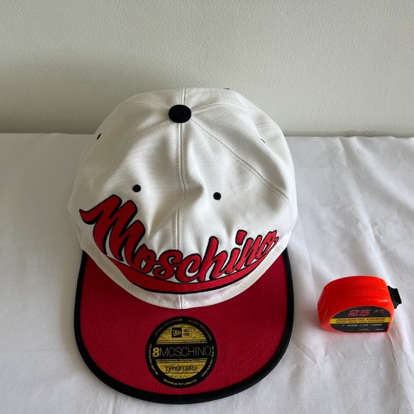 AW20 MOSCHINO Couture Jeremy Scott OVERSIZEDGIGANTIC MACRO SNAPBACK LOGO HAT NYC main image 5